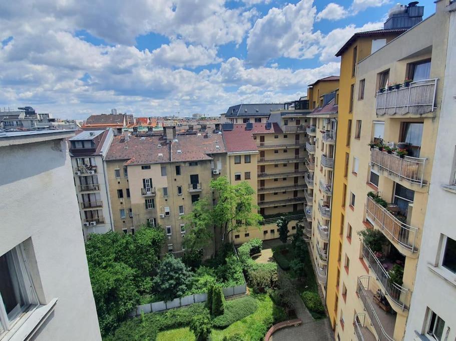 Master Apartment With Air Condition And Separated Rooftop Terrace Budapest Extérieur photo